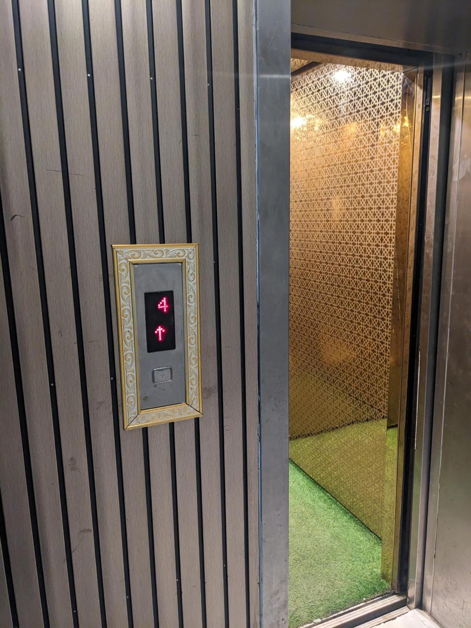 Nueva Hotel Islamabad Zewnętrze zdjęcie