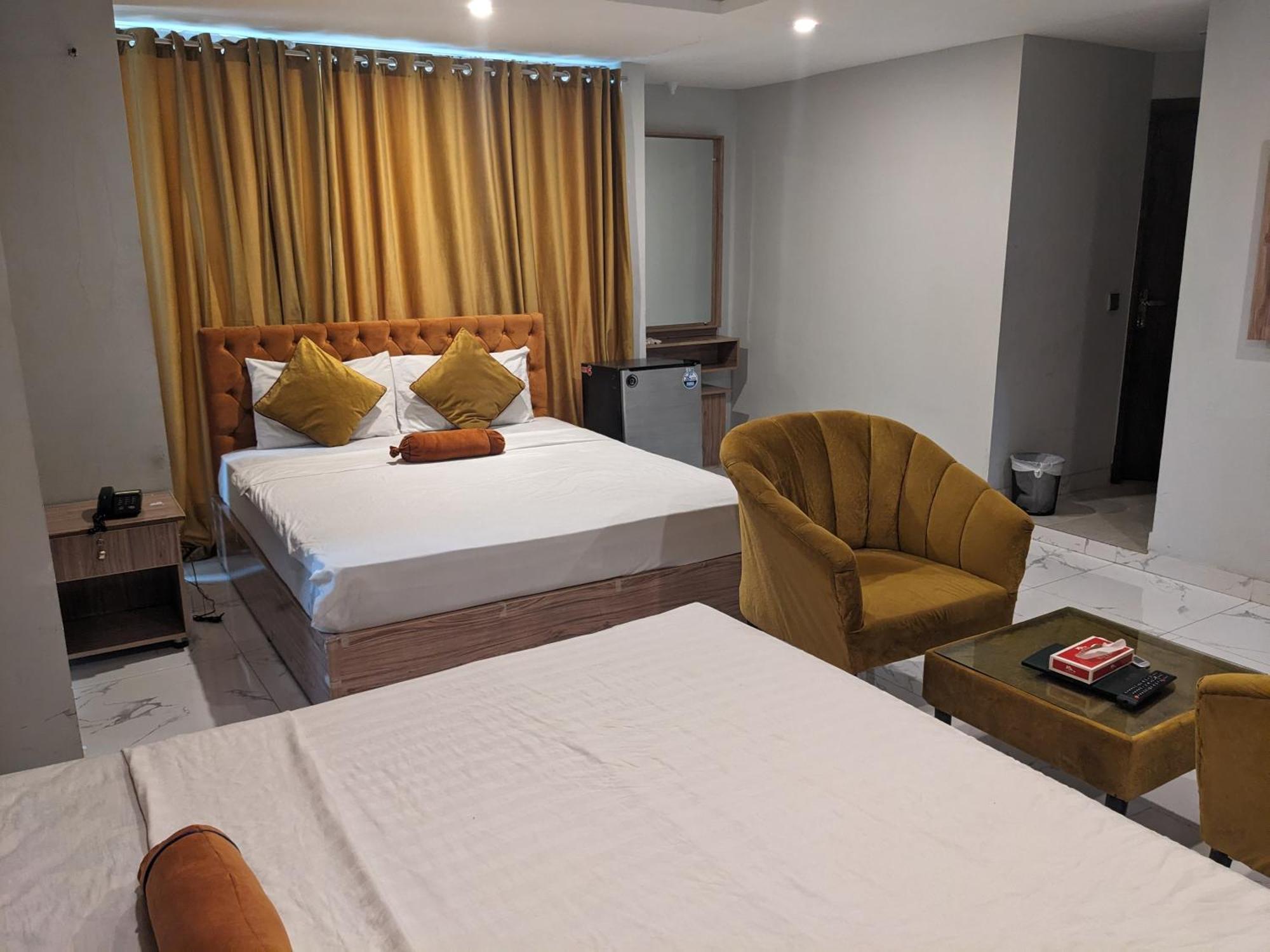 Nueva Hotel Islamabad Zewnętrze zdjęcie