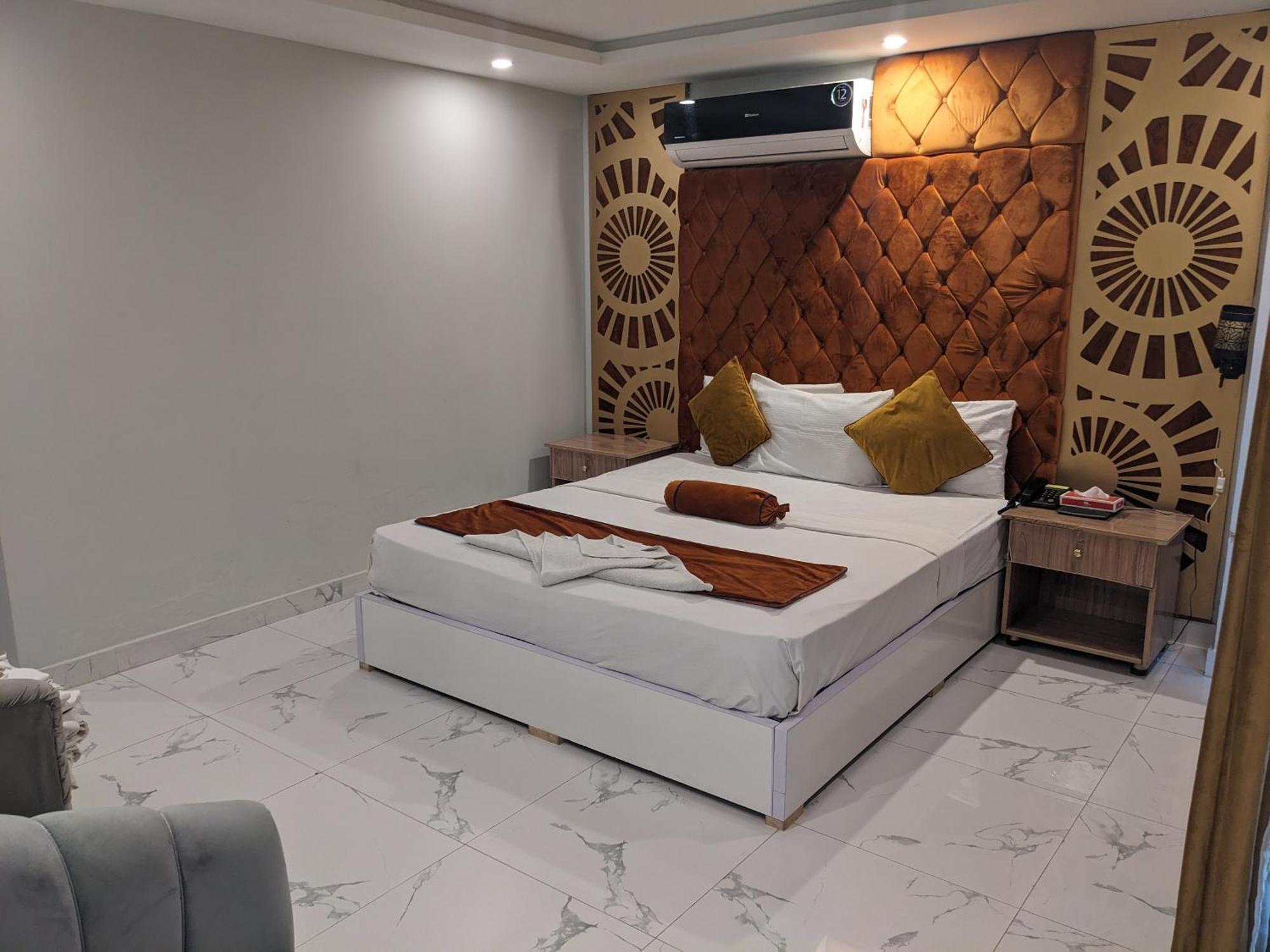 Nueva Hotel Islamabad Zewnętrze zdjęcie