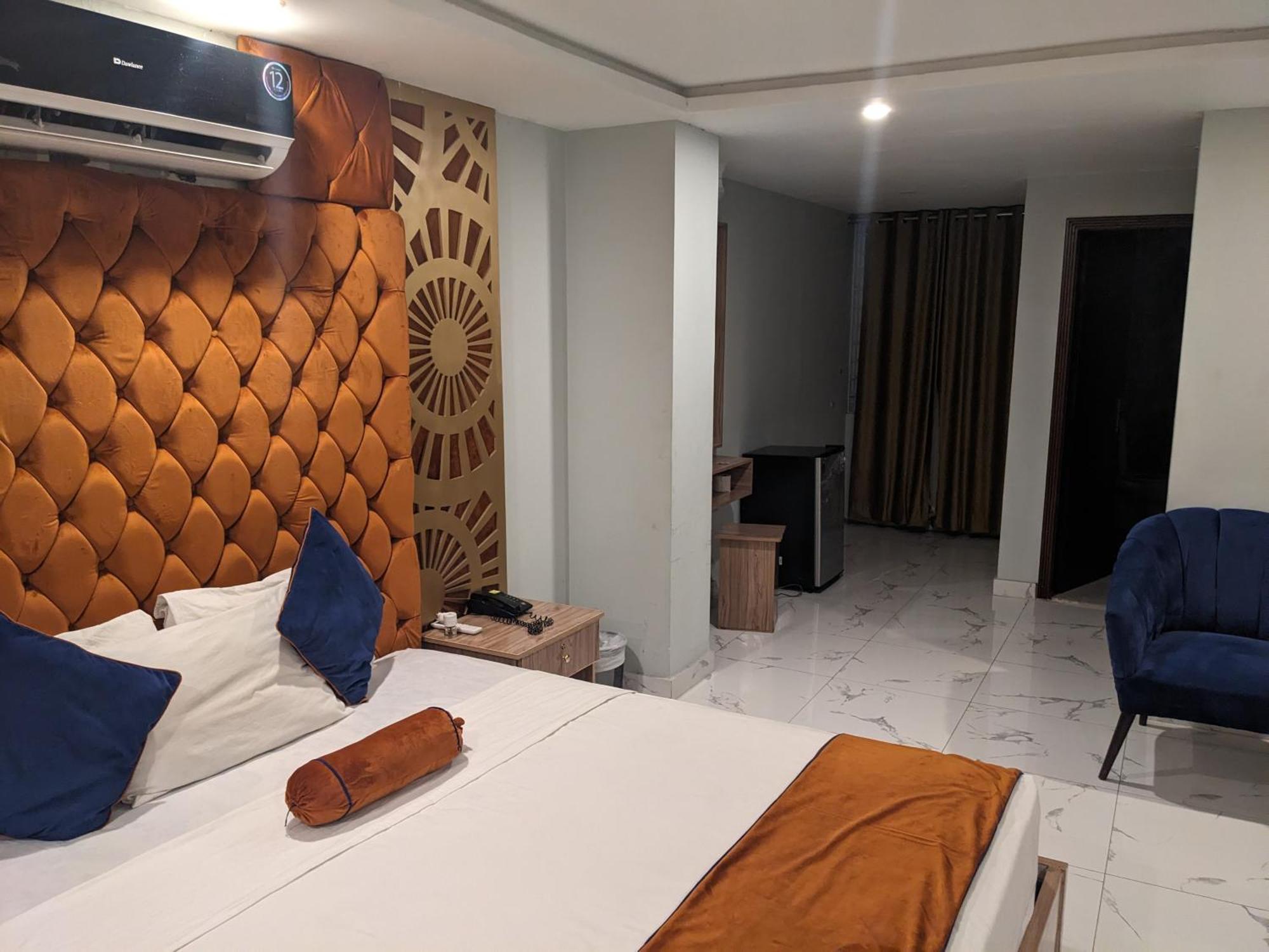 Nueva Hotel Islamabad Zewnętrze zdjęcie