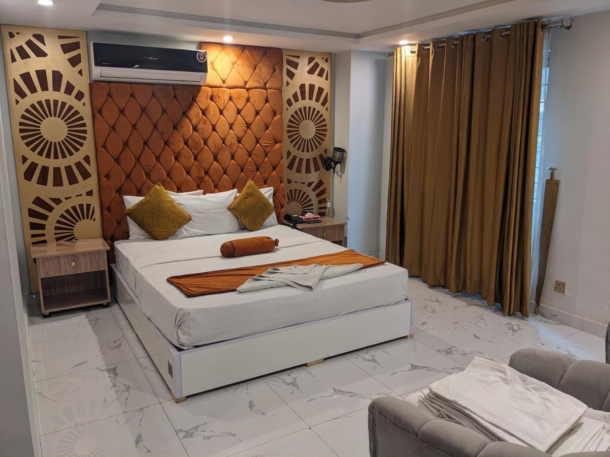 Nueva Hotel Islamabad Zewnętrze zdjęcie