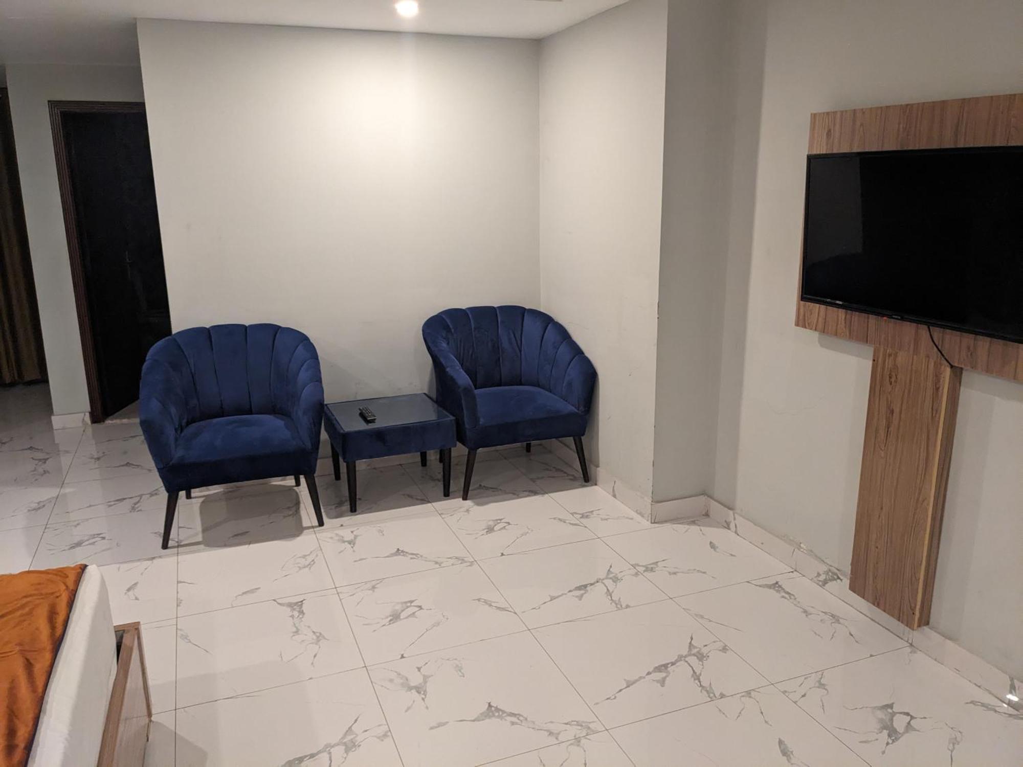 Nueva Hotel Islamabad Zewnętrze zdjęcie